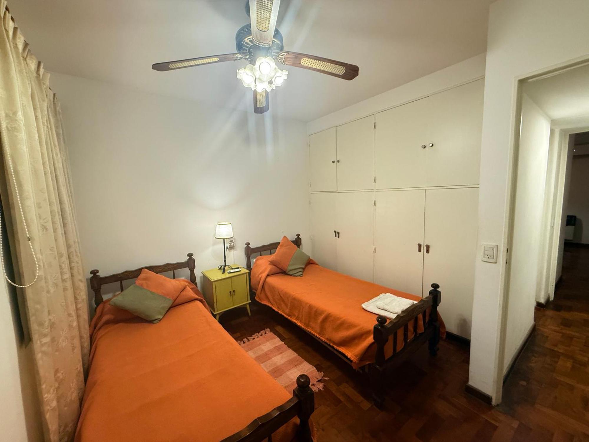 Departamento Centrico Mendozaアパートメント エクステリア 写真